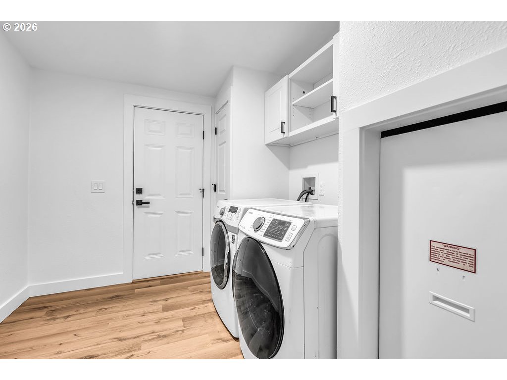 241 Northwest Wade Street Estacada, OR 97023 - Photo 33 of 45 a utility room with dryer and washer