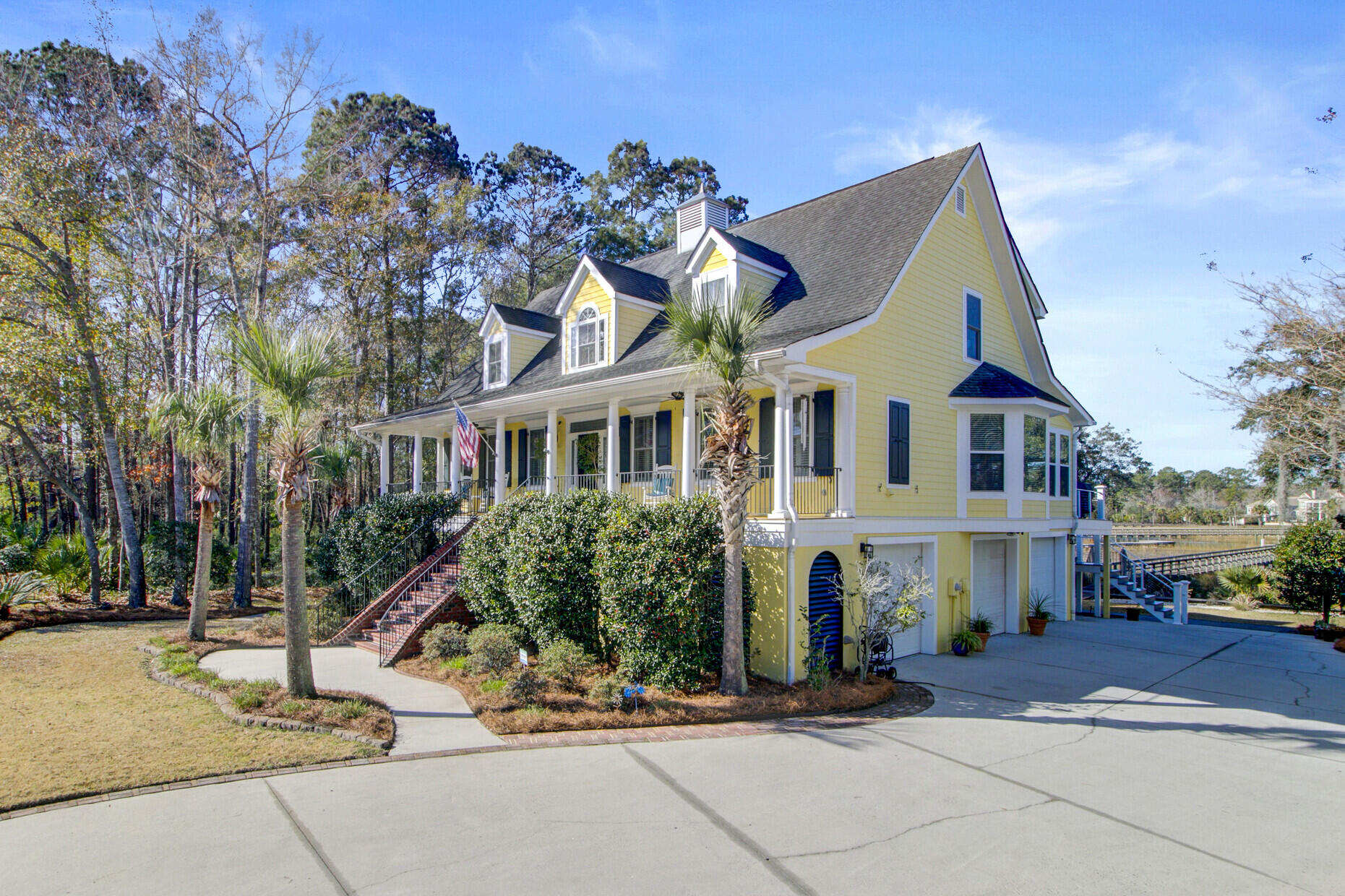 1888 North James Gregarie Road Mount Pleasant, SC 29466 - Photo 4 of 81 Wide Driveway