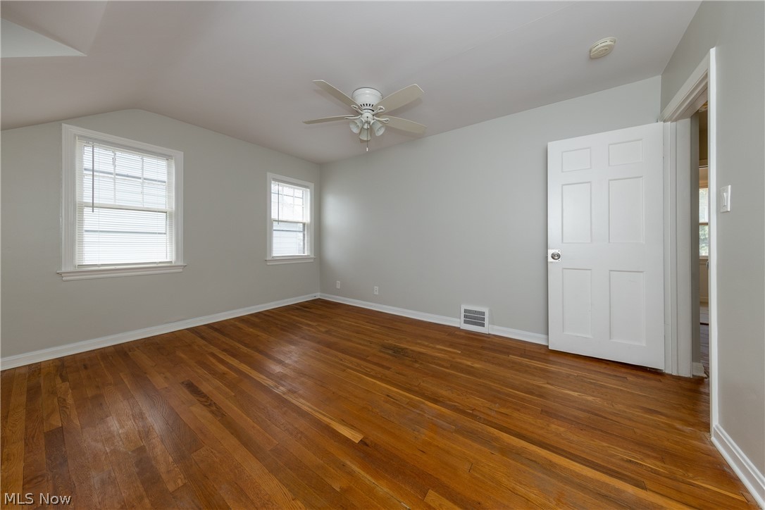 1604 Holmden Road Cleveland, OH 44121 - Photo 17 of 30 Gallery Image 17