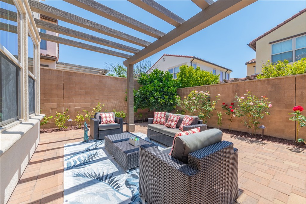 93 Rembrandt Irvine, CA 92620 - Photo 23 of 26 a outdoor living space with furniture