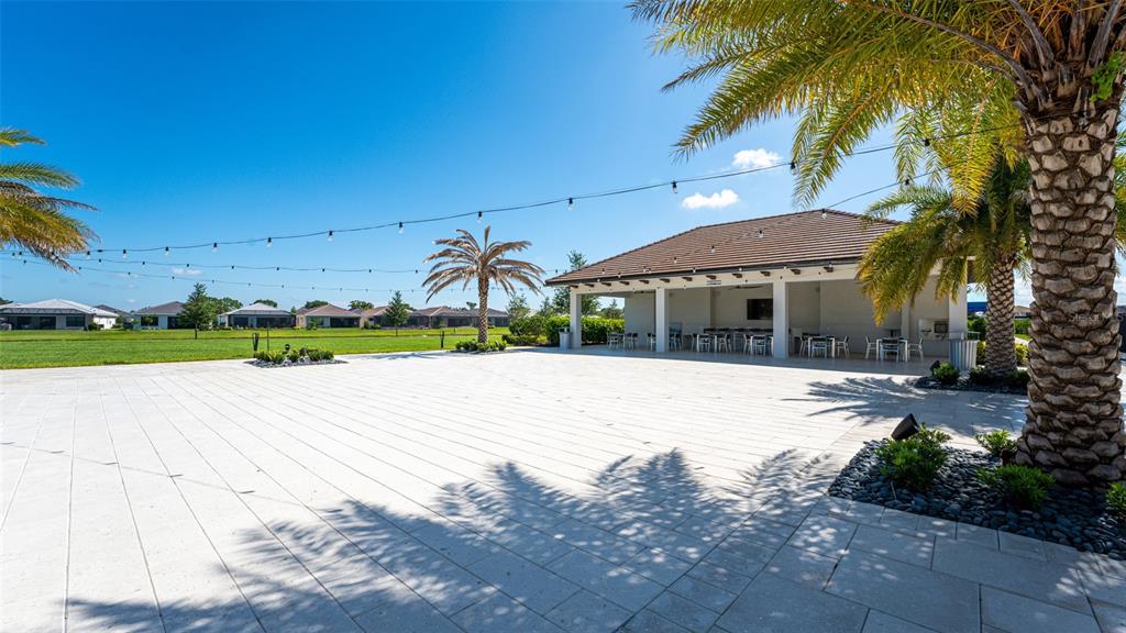 5018 Surfside Circle Lakewood Ranch, FL 34211 - Photo 68 of 76