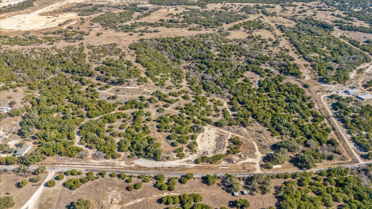 16350 Cedar Valley Road Killeen, TX 76542 - Photo 31 of 31 a view of a dry plant