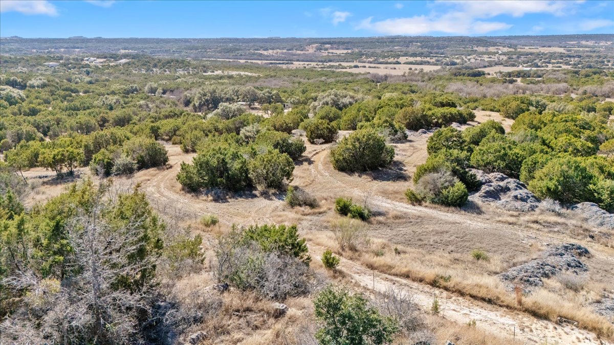 16350 Cedar Valley Road Killeen, TX 76542 - Photo 5 of 31 a view of a city with green field