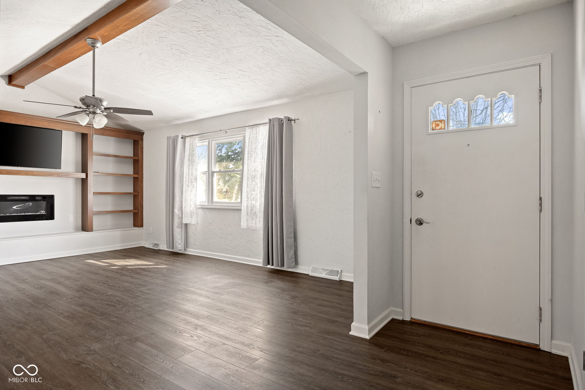 232 John Street Carmel, IN 46032 - Photo 5 of 54