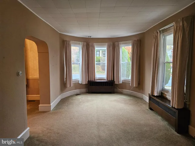 $3,295 | 1640 Walnut Avenue, Oreland, PA 19075