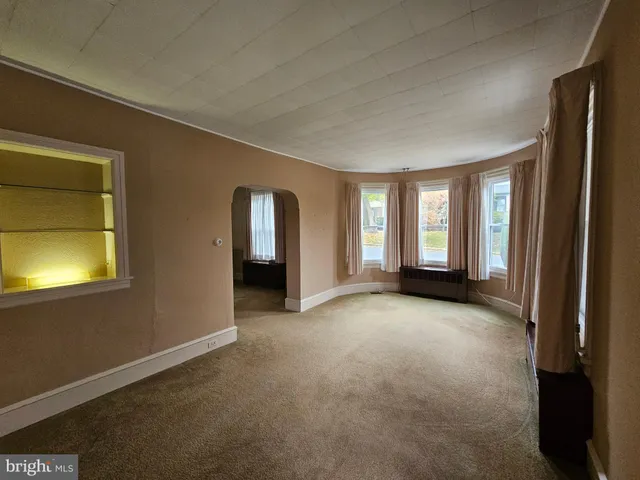 $3,295 | 1640 Walnut Avenue, Oreland, PA 19075