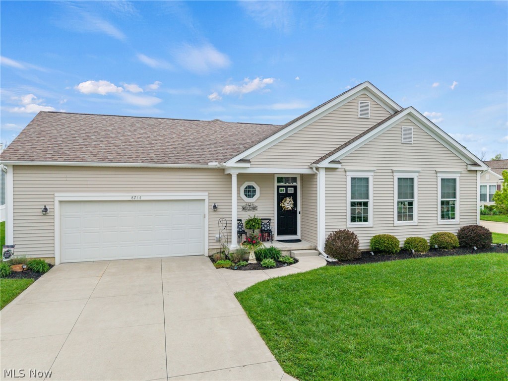 8744 Wakefield Run North Ridgeville, OH 44039 - Photo 2 of 29