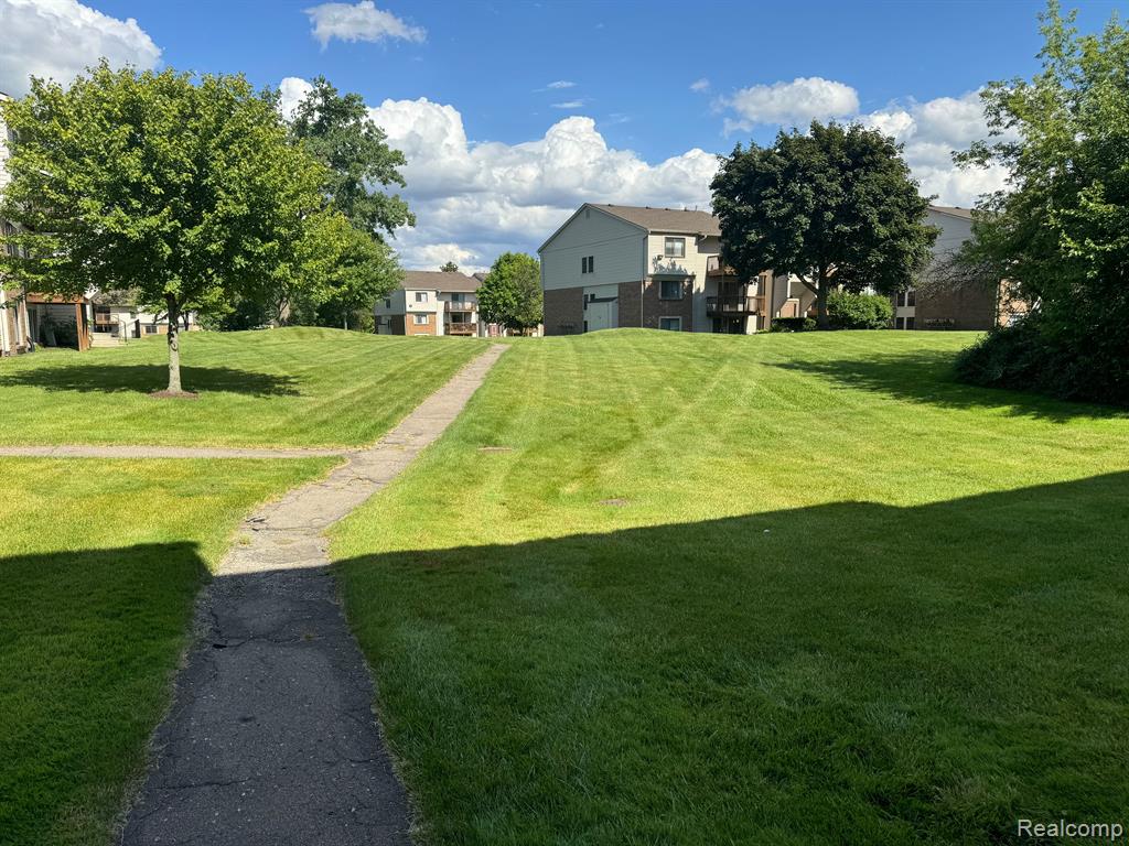 30060 West 12 Mile Road, Unit 89 Farmington Hills, MI 48334 - Photo 2 of 18