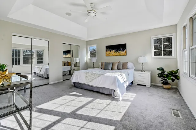 $579,999 | 241 Wildflower Lane, La Grange, IL 60525