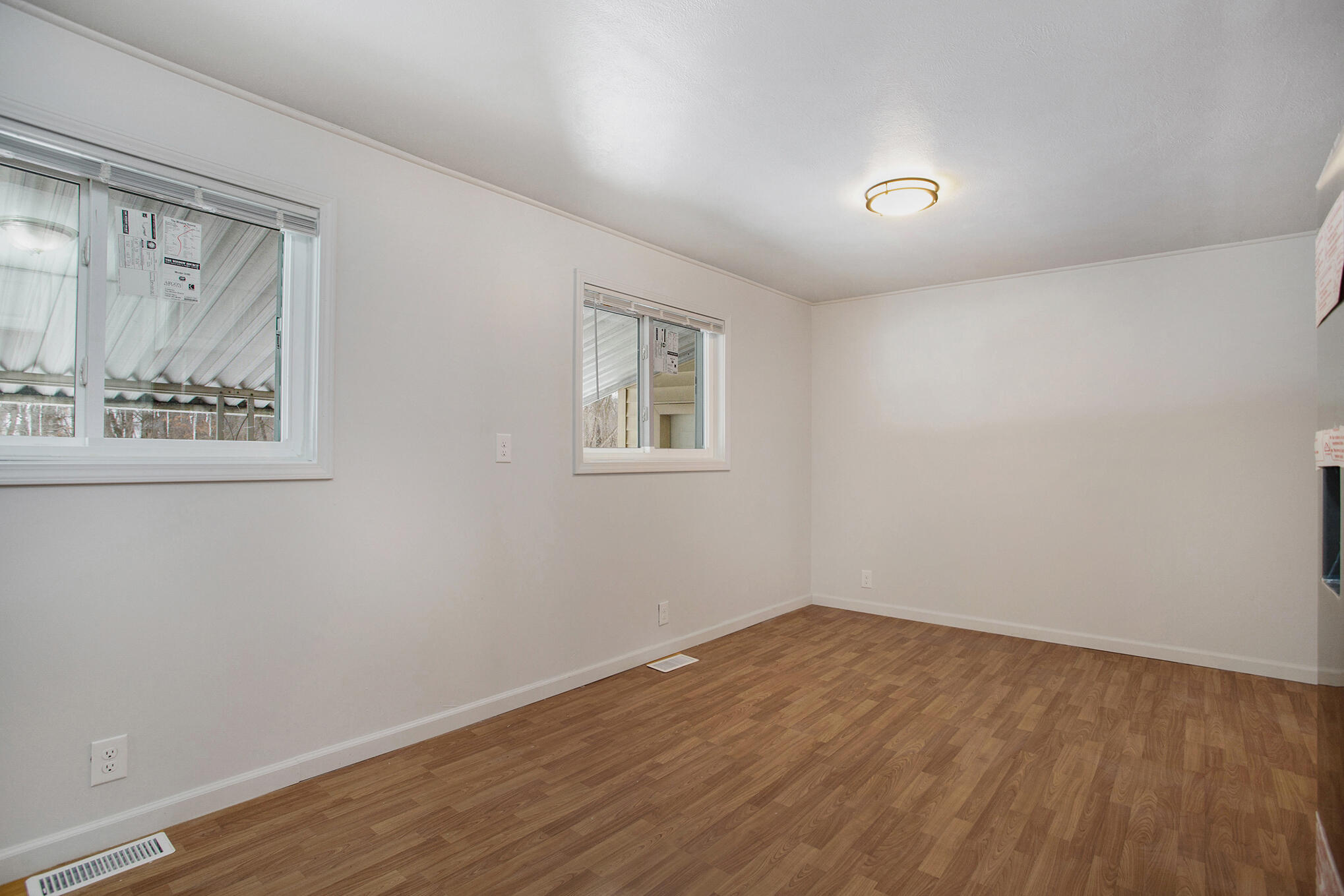 1208 Leet Road Niles, MI 49120 - Photo 7 of 17 Dining Area