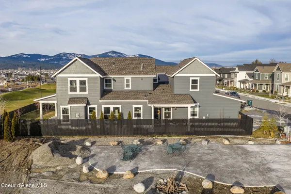 $750,000 | 3351 Blaze Loop, Post Falls, ID 83854