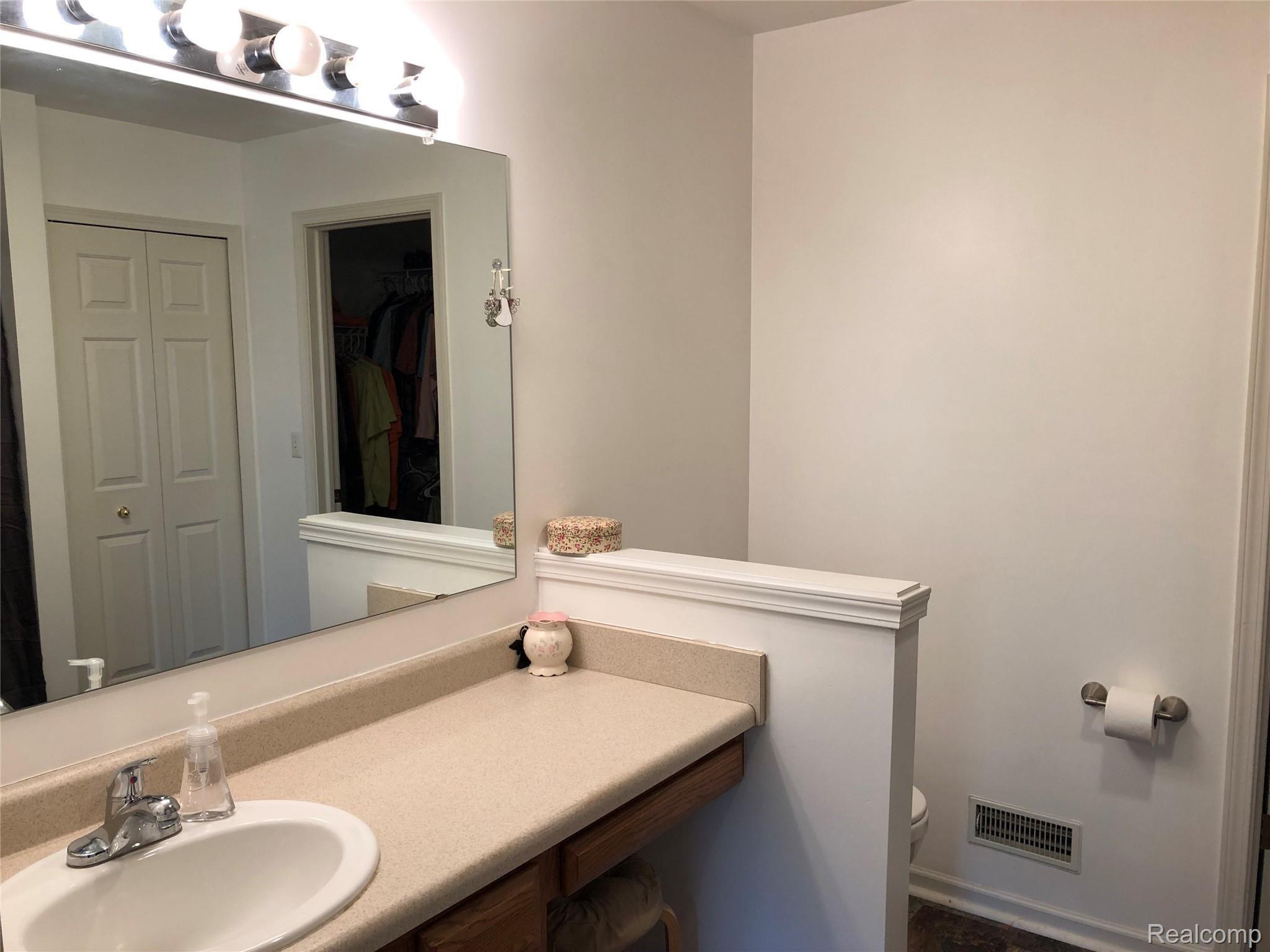 5171 Martin Road Capac, MI 48014 - Photo 27 of 34 Master bath