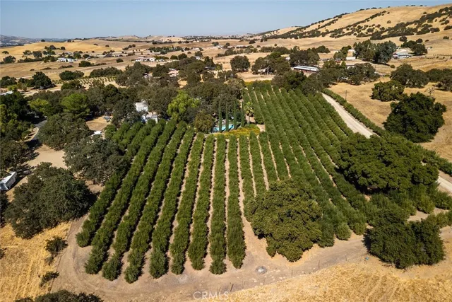 $2,100,000 | 2985 Templeton Road, Templeton, CA 93465