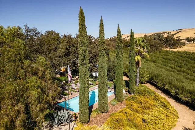 $2,100,000 | 2985 Templeton Road, Templeton, CA 93465