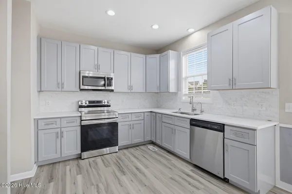 $449,900 | 337 Oakmont Drive, Hampstead, NC 28443