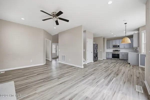 $449,900 | 337 Oakmont Drive, Hampstead, NC 28443