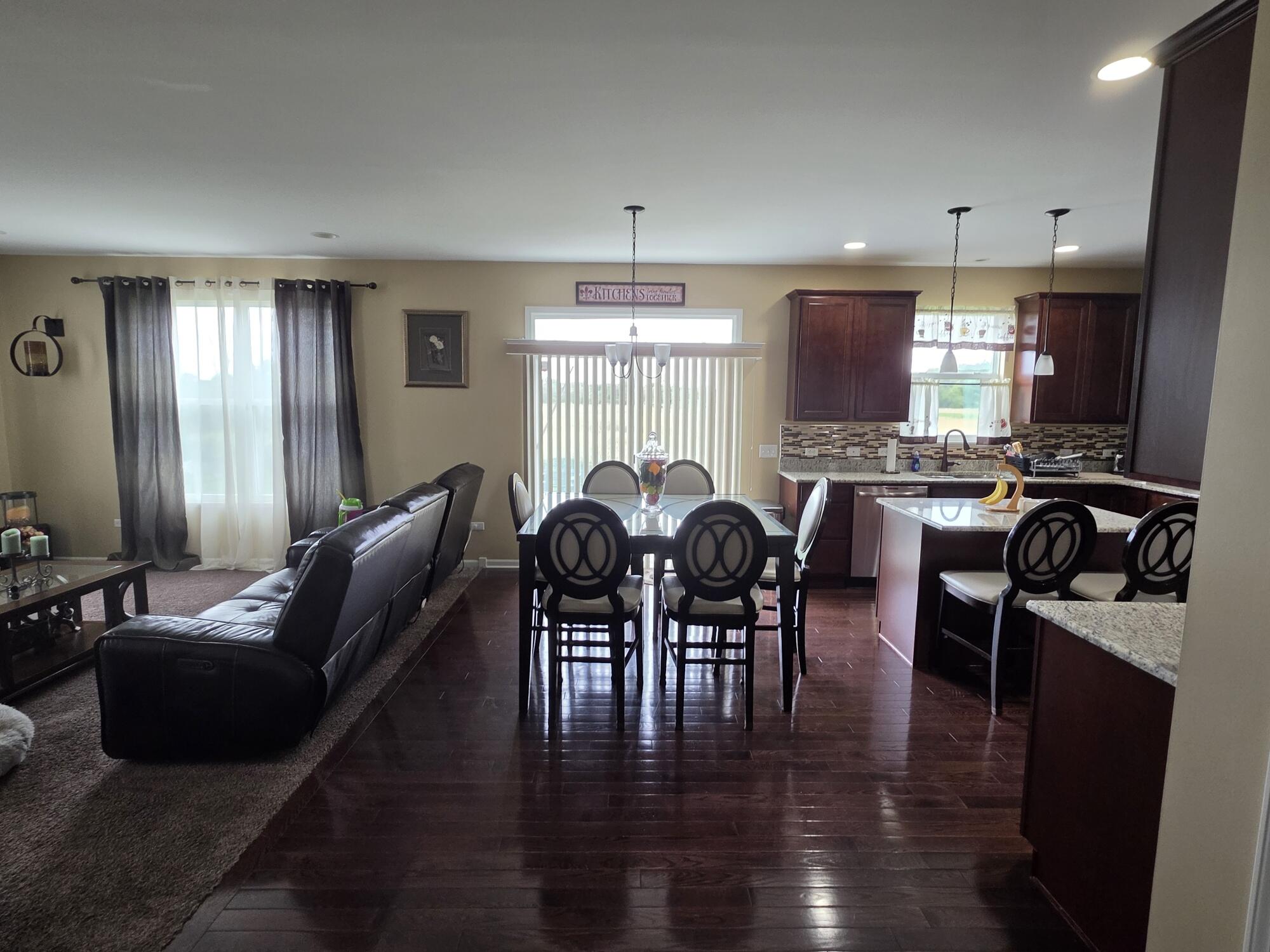 10251 California Street Crown Point, IN 46307 - Photo 10 of 34 2000x1500