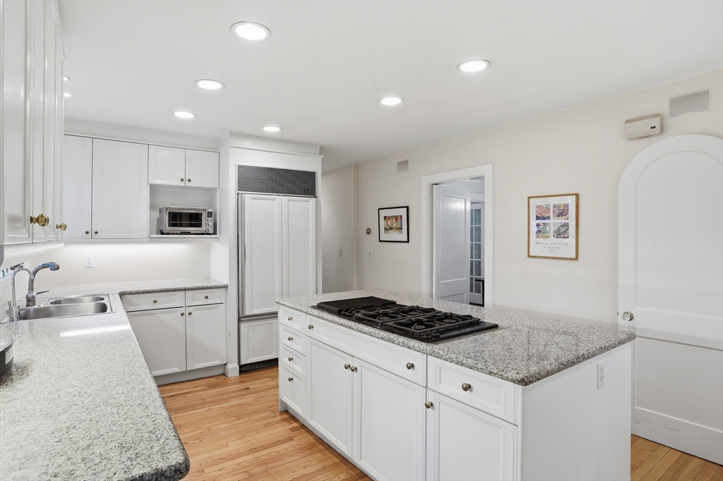 42 Crescent Road Concord, MA 01742 - Photo 13 of 40