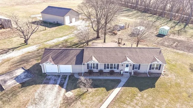 $525,000 | 20711 South Parris Road, Pleasant Hill, MO 64080