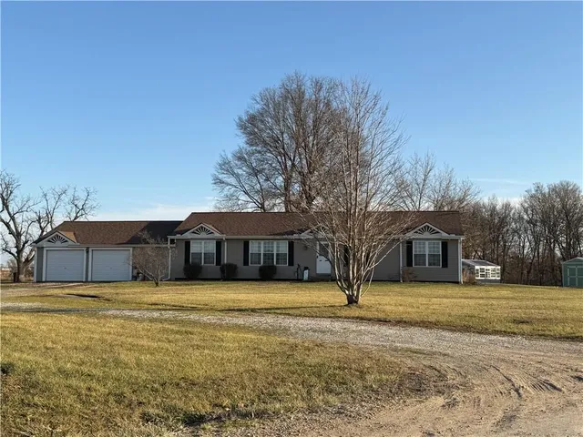$525,000 | 20711 South Parris Road, Pleasant Hill, MO 64080