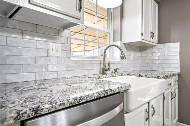 $525,000 | 20711 South Parris Road, Pleasant Hill, MO 64080