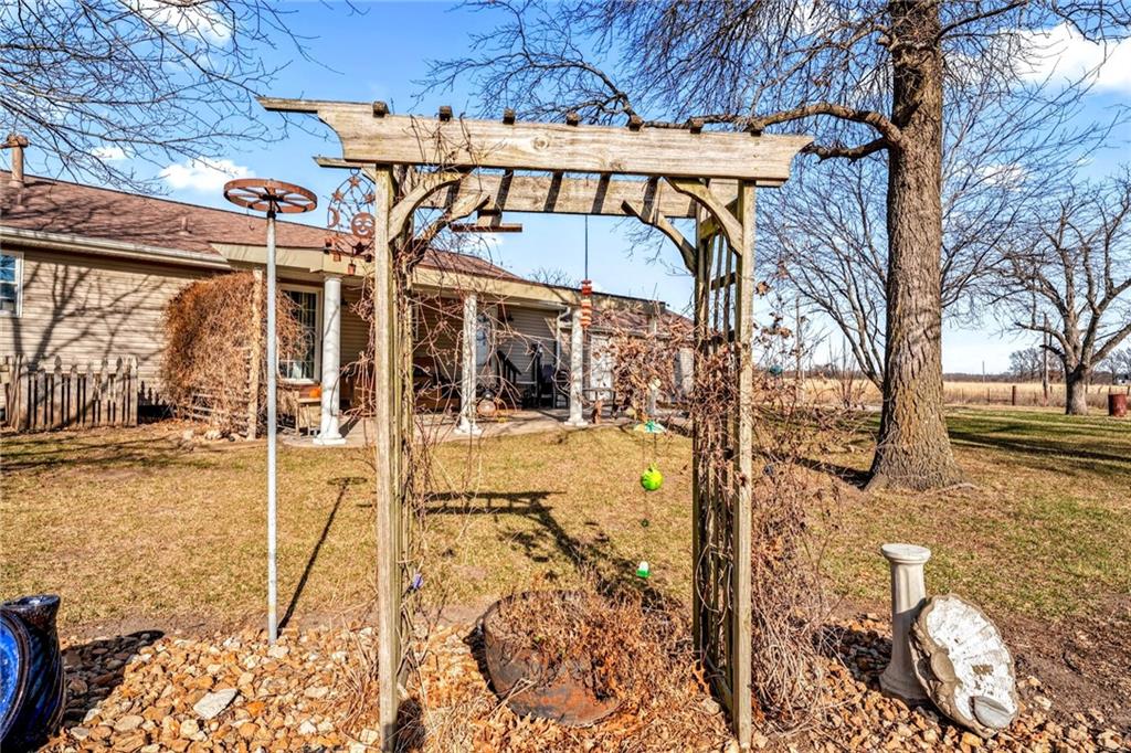 20711 South Parris Road Pleasant Hill, MO 64080 - Photo 25 of 39