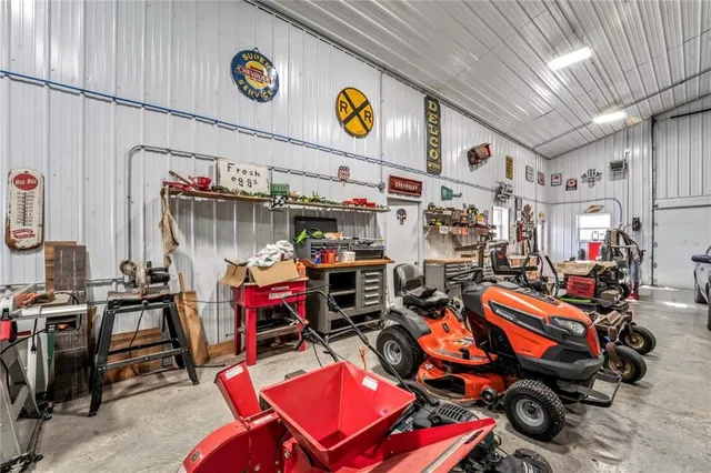 $525,000 | 20711 South Parris Road, Pleasant Hill, MO 64080