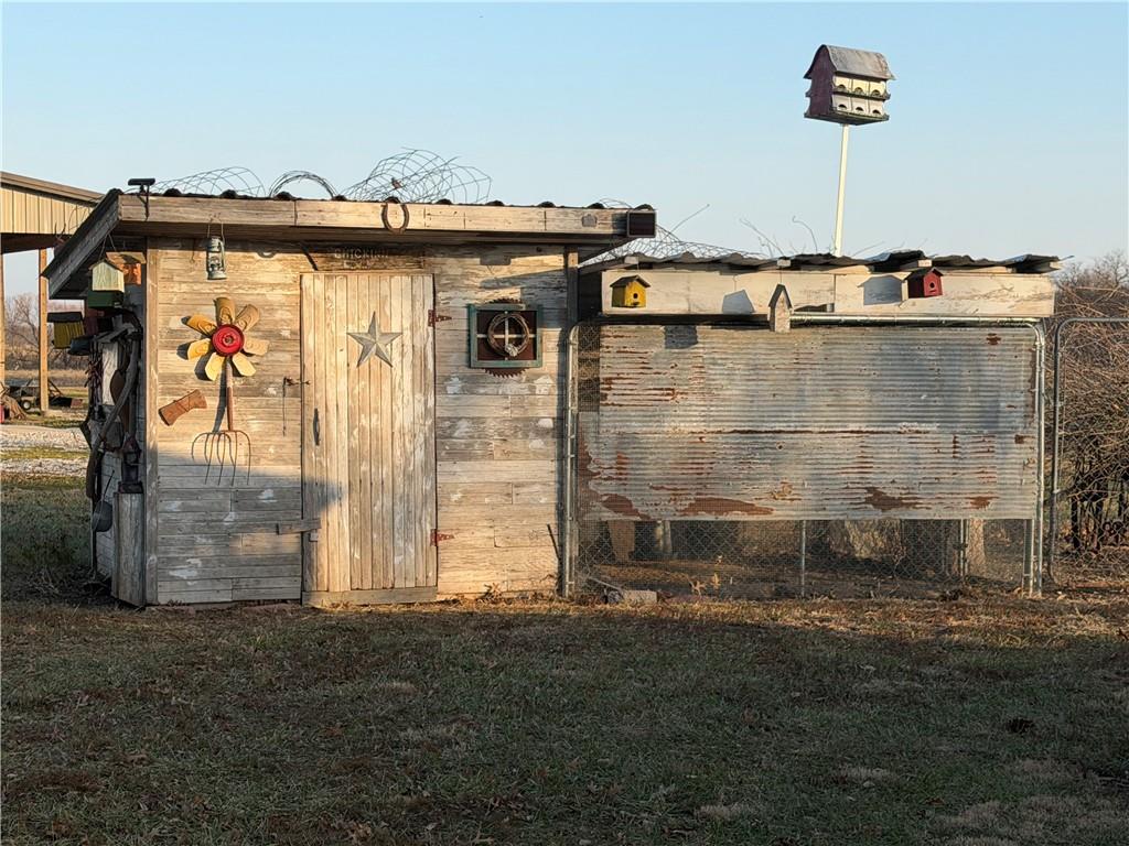 20711 South Parris Road Pleasant Hill, MO 64080 - Photo 35 of 39