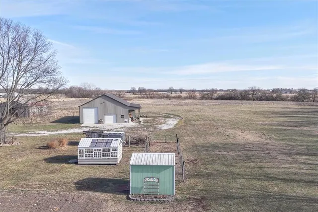 $525,000 | 20711 South Parris Road, Pleasant Hill, MO 64080