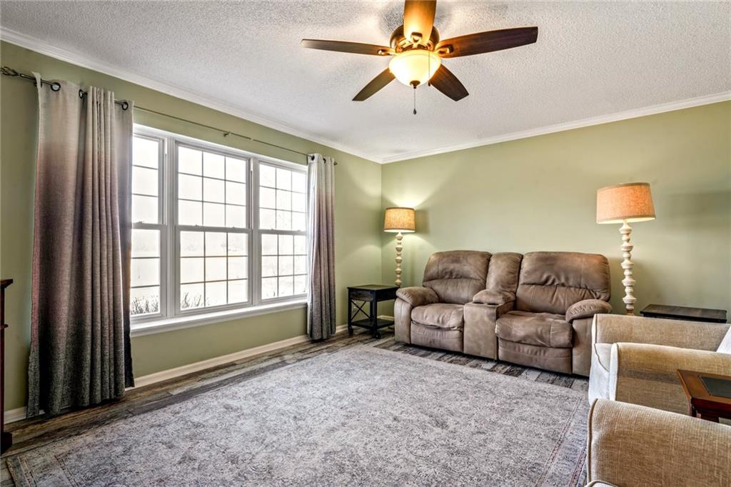 20711 South Parris Road Pleasant Hill, MO 64080 - Photo 4 of 39