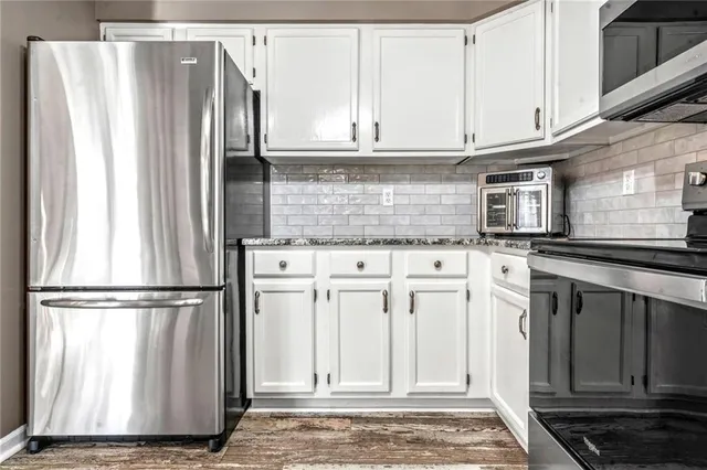 $525,000 | 20711 South Parris Road, Pleasant Hill, MO 64080