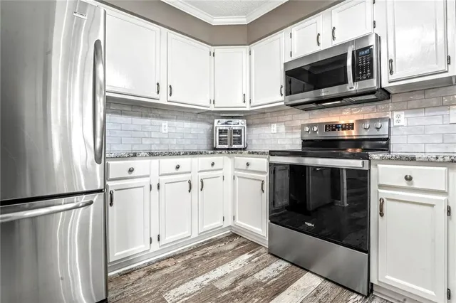 $525,000 | 20711 South Parris Road, Pleasant Hill, MO 64080