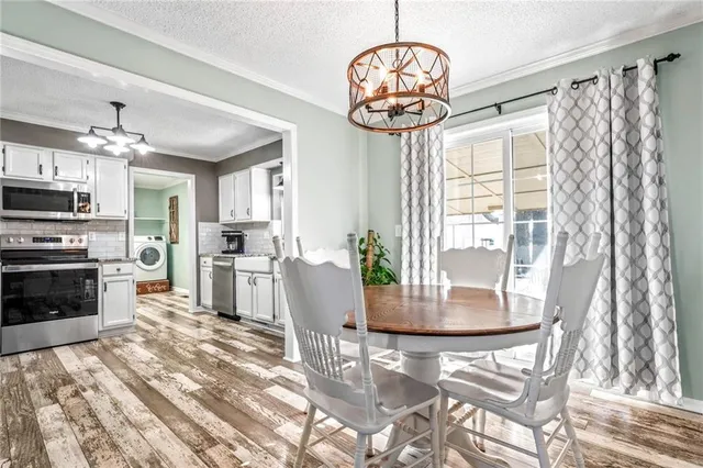 $525,000 | 20711 South Parris Road, Pleasant Hill, MO 64080