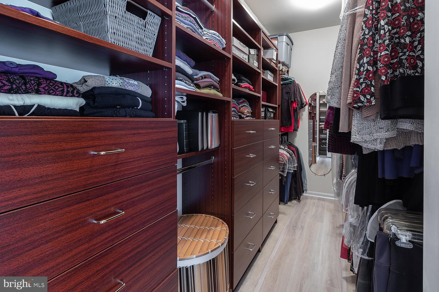 5 Shipps Way Delanco, NJ 08075 - Photo 9 of 27 MBR Custom Closet