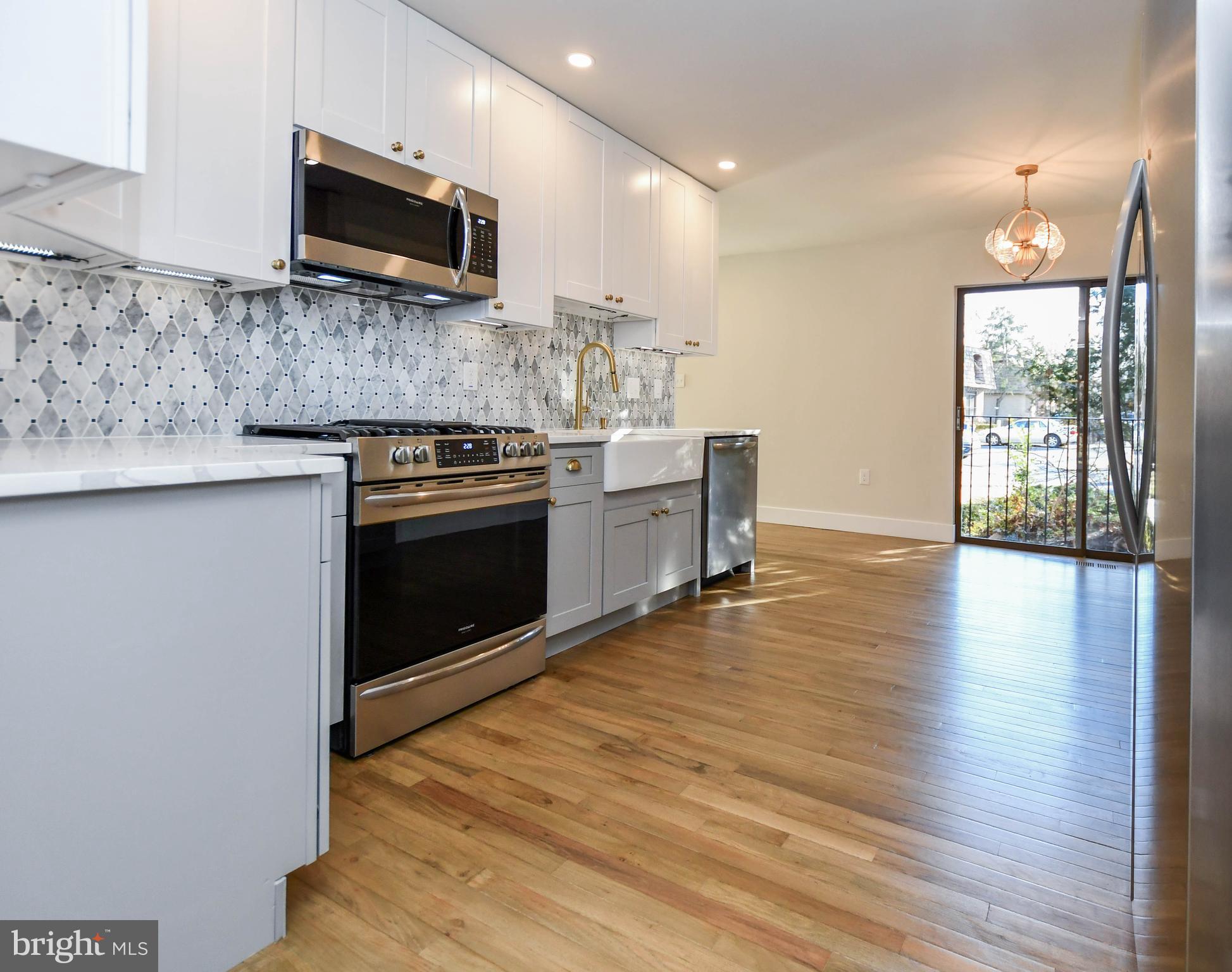 8127 Inverness Ridge Road Potomac, MD 20854 - Photo 15 of 101