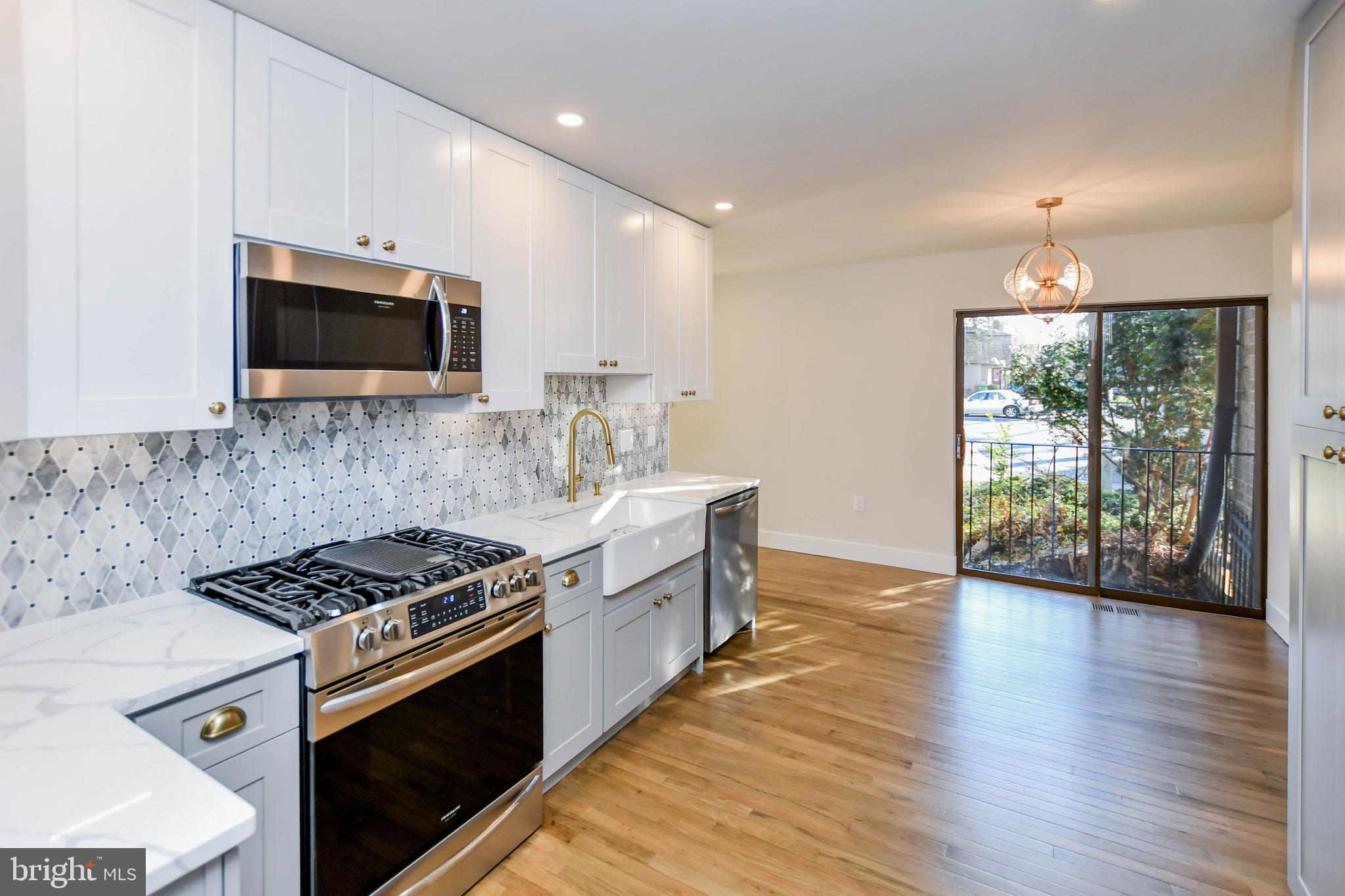 8127 Inverness Ridge Road Potomac, MD 20854 - Photo 16 of 101