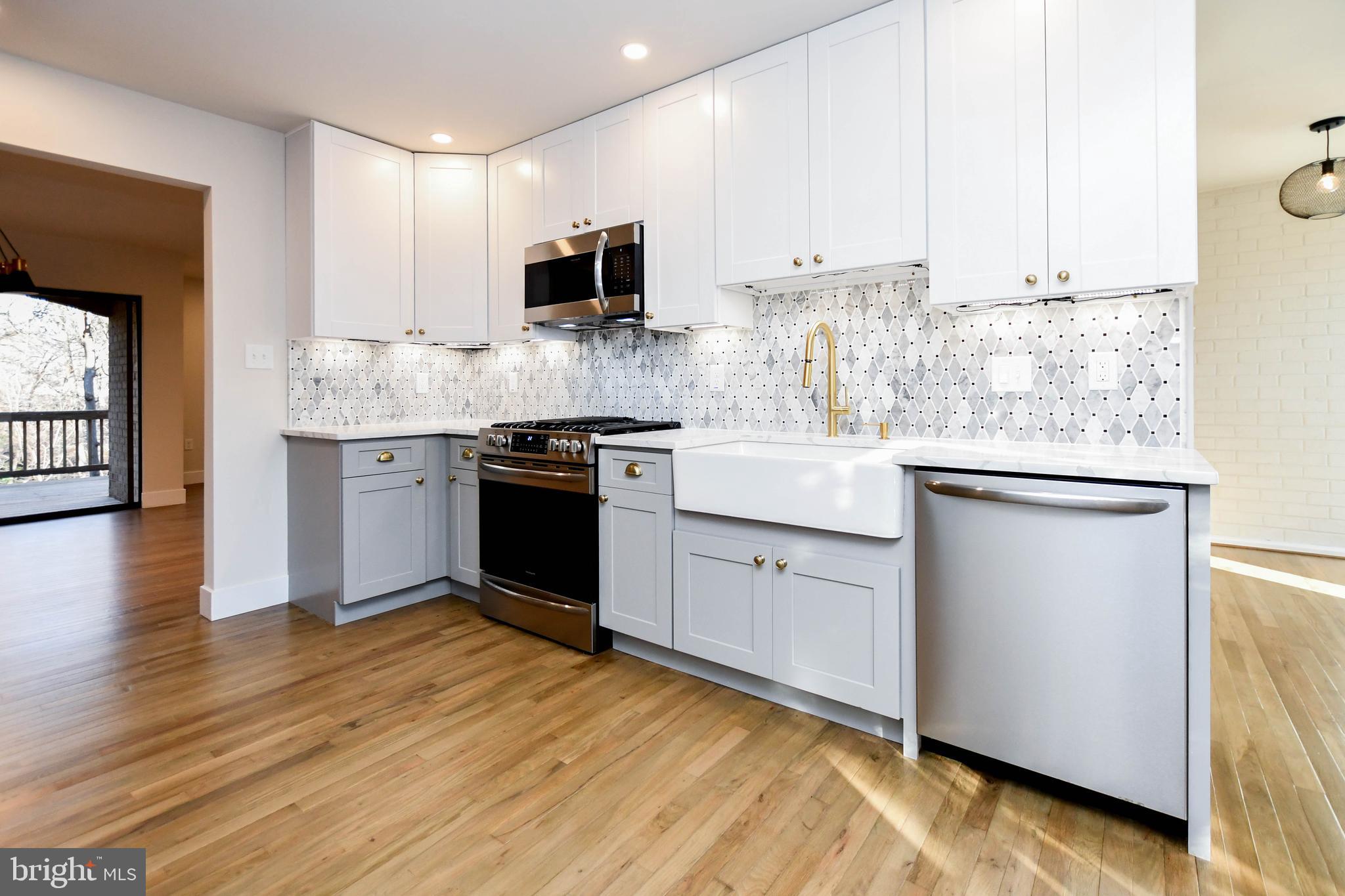 8127 Inverness Ridge Road Potomac, MD 20854 - Photo 19 of 101