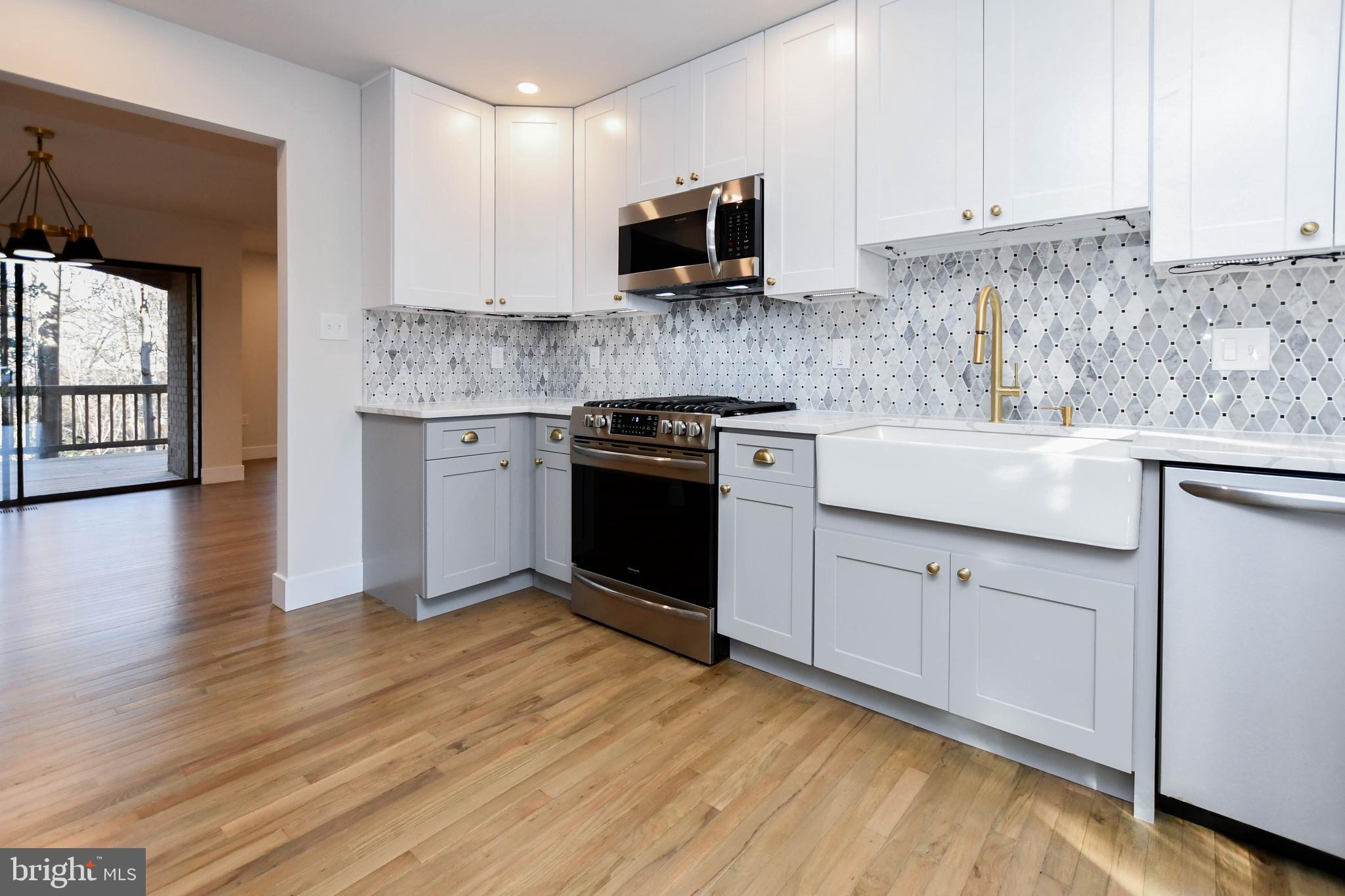 8127 Inverness Ridge Road Potomac, MD 20854 - Photo 20 of 101