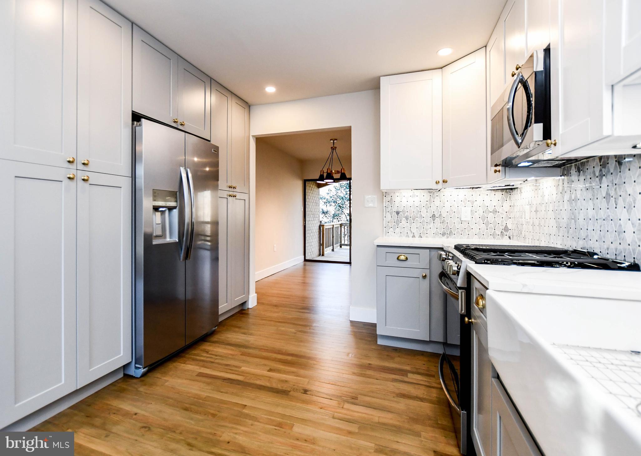 8127 Inverness Ridge Road Potomac, MD 20854 - Photo 21 of 101