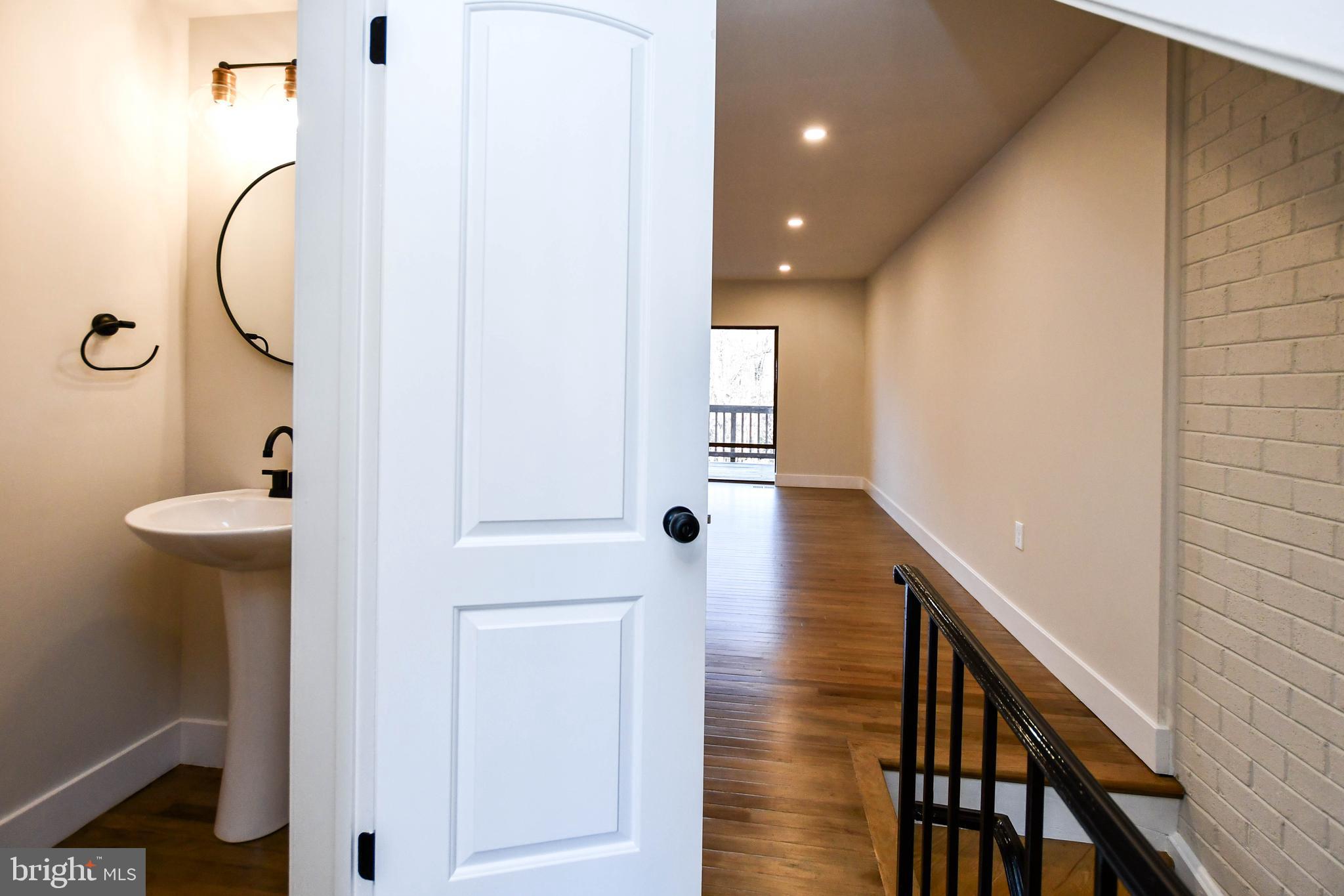 8127 Inverness Ridge Road Potomac, MD 20854 - Photo 10 of 101