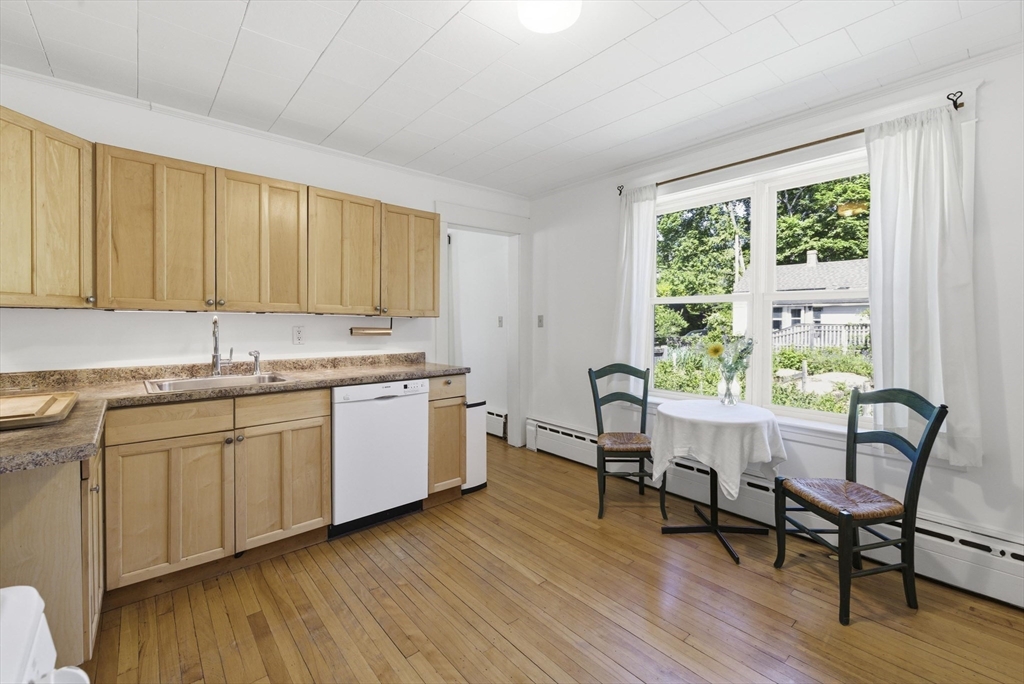 35 Rust Avenue Northampton, MA 01060 - Photo 19 of 39