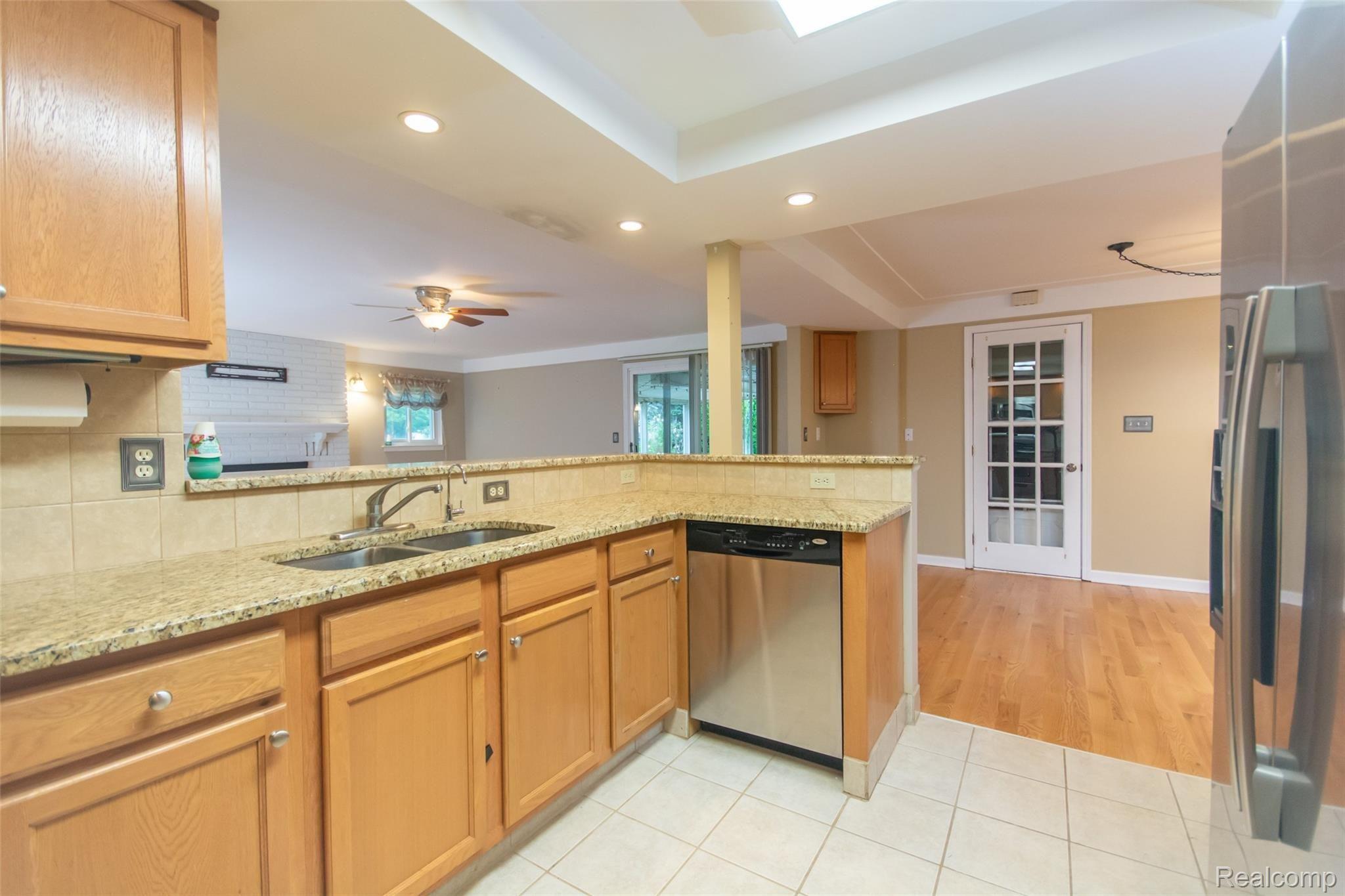 56051 Omo Road Macomb, MI 48042 - Photo 7 of 24 DSC_9694.jpg