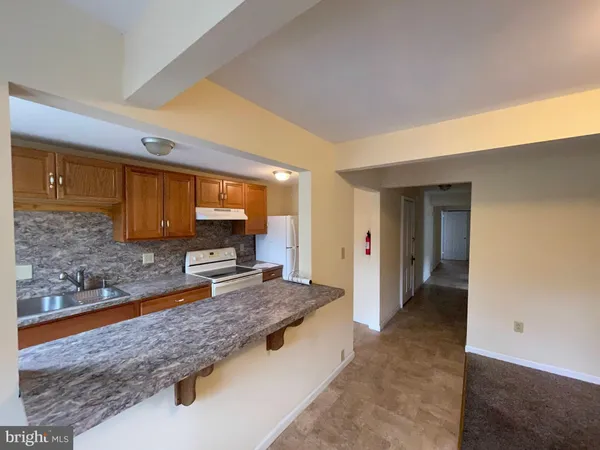 $1,200 | 315 Laurel Boulevard, Pottsville, PA 17901