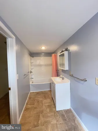 $1,200 | 315 Laurel Boulevard, Pottsville, PA 17901