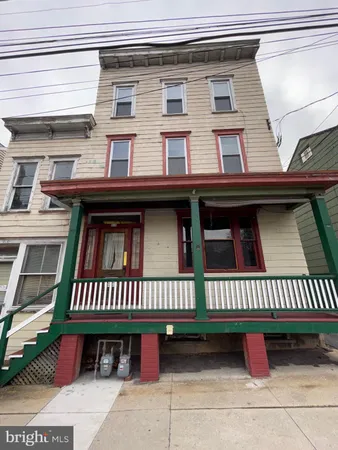 $1,200 | 315 Laurel Boulevard, Pottsville, PA 17901