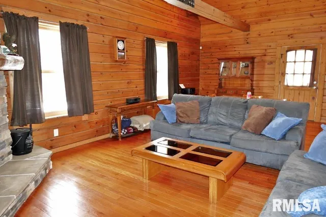 $325,000 | 7520 South Cameron Lane, Mapleton, IL 61547