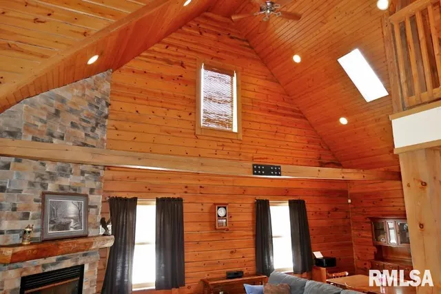 $325,000 | 7520 South Cameron Lane, Mapleton, IL 61547