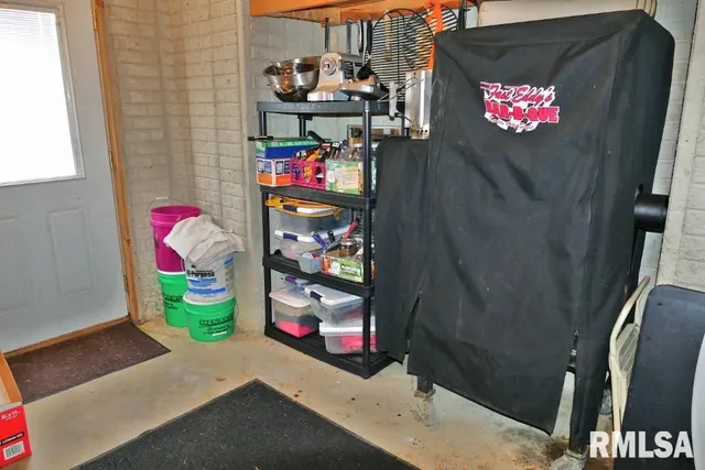 $325,000 | 7520 South Cameron Lane, Mapleton, IL 61547