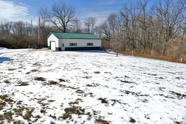 $325,000 | 7520 South Cameron Lane, Mapleton, IL 61547