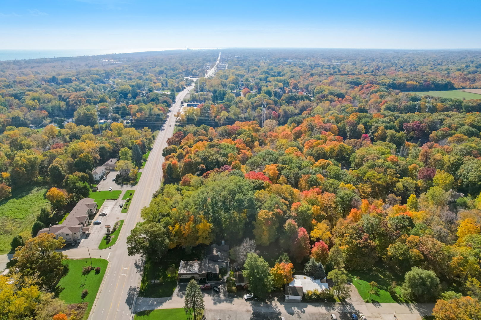 1400 Sheridan Road Winthrop Harbor, IL 60096 - Photo 2 of 10 an aerial view of multiple house